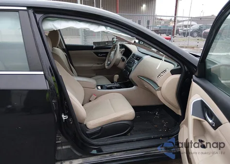 2015 Nissan Altima 2.5 S z USA, uszkodzony, nr VIN 1N4AL3AP9FC423052